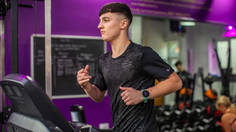 Tetap Fit Saat Puasa: 5 Tips Lari yang Aman dan Sehat
